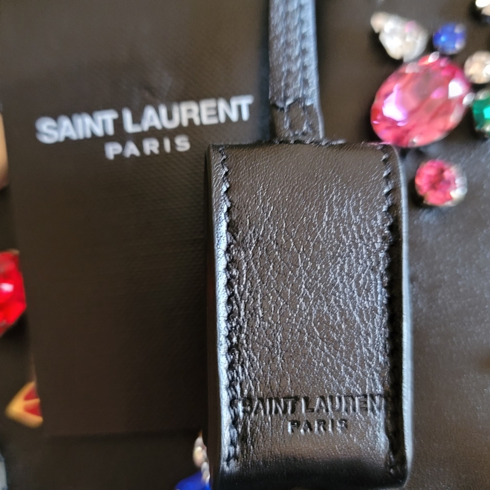 Yves Saint Laurent Nano - Picture 9 of 15
